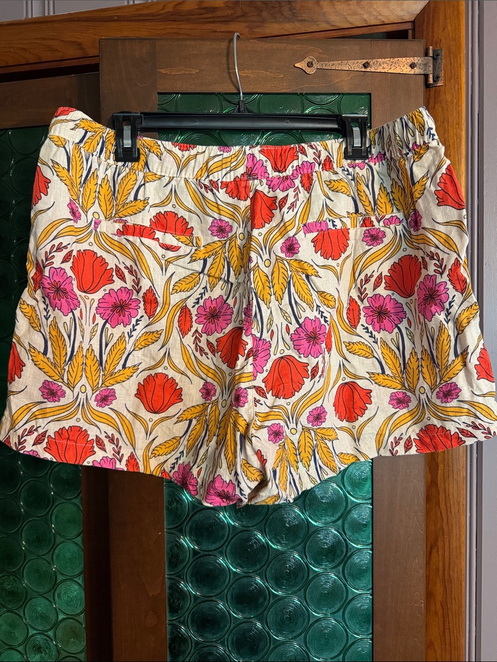 Rachel Zoe High-Waist Linen Shorts - Picture 4 of 4